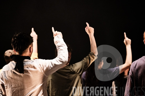 Political Mother Unplugged /  Hofesh Shechter