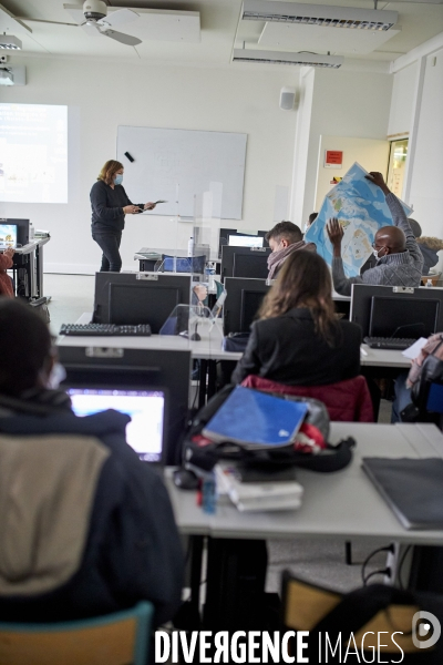 Etudiants en présentiel Paris 8