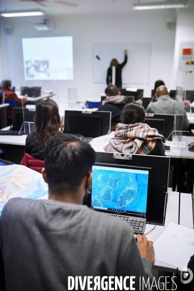 Etudiants en présentiel Paris 8