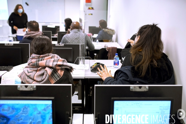 Etudiants en présentiel Paris 8