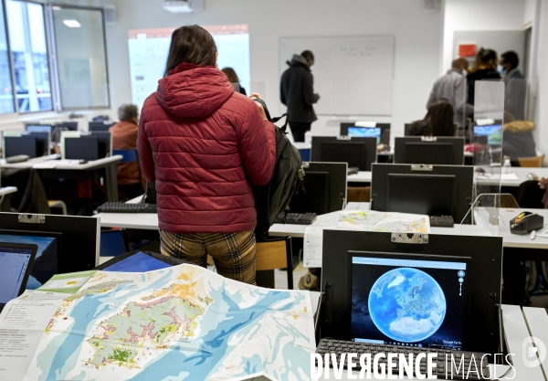 Etudiants en présentiel Paris 8