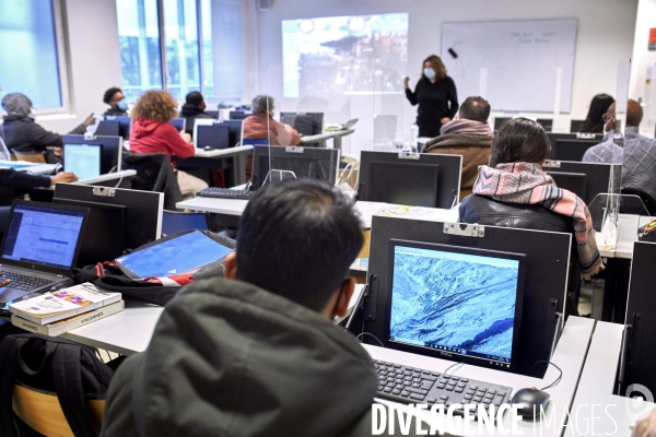 Etudiants en présentiel Paris 8