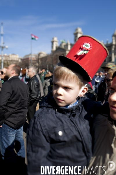 Budapest- hongrie - entre pouvoir et opposition, la fête nationale du peuple hongrois