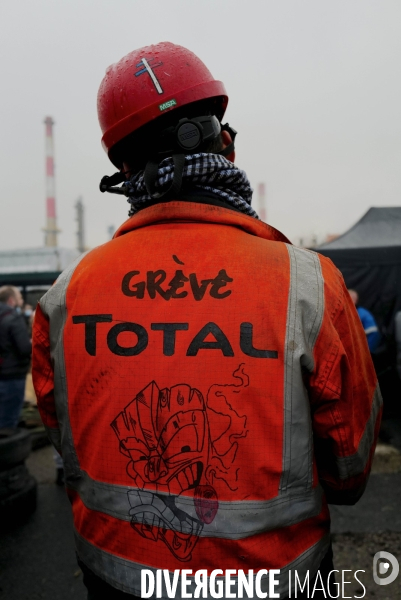 Grève des salariés de la Raffinerie Total de Grandpuits