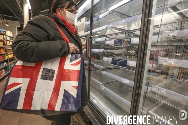 A cause du brexit les magasins marks&spencer sont vides