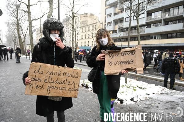 Manifestation contre le projet de loi SECURITE GLOBALE PPL, la marche des libertés du 16 janvier 2021. Demonstration against new security law project against freedom of information.