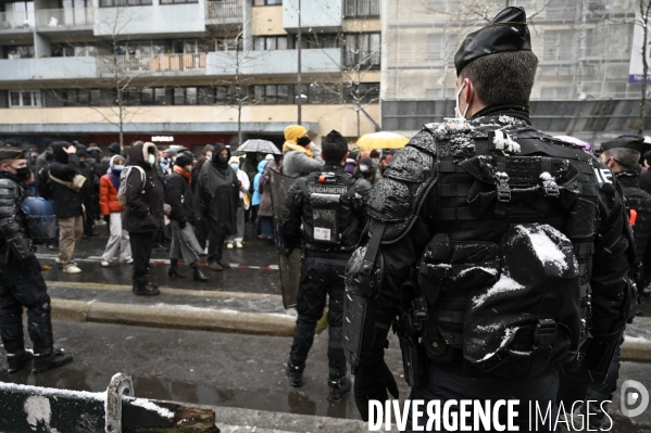 Manifestation contre le projet de loi SECURITE GLOBALE PPL, la marche des libertés du 16 janvier 2021. Demonstration against new security law project against freedom of information.