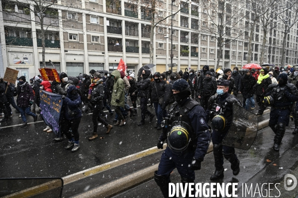 Manifestation contre le projet de loi SECURITE GLOBALE PPL, la marche des libertés du 16 janvier 2021. Demonstration against new security law project against freedom of information.