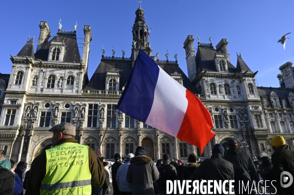 Enfants : Gilets jaunes. Contre la pédocriminalité, placements abusifs. Yellow vests. Against child criminality, abusive placements.