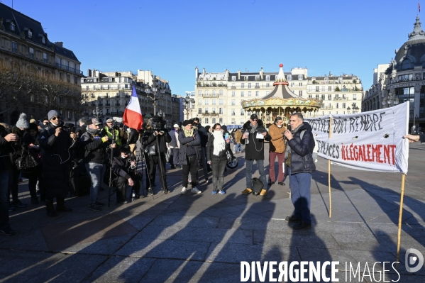 Enfants : Gilets jaunes. Contre la pédocriminalité, placements abusifs. Yellow vests. Against child criminality, abusive placements.