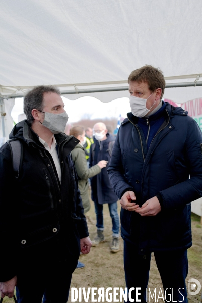 Rassemblement contre la future gare du triangle de Gonesse