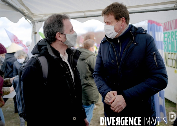 Rassemblement contre la future gare du triangle de Gonesse