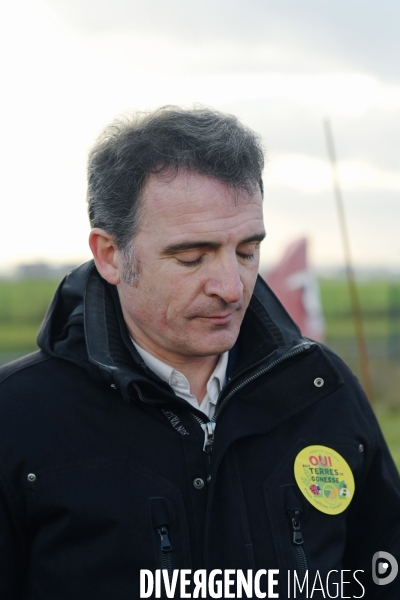 Rassemblement contre la future gare du triangle de Gonesse