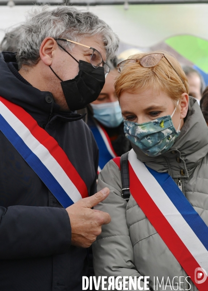 Rassemblement contre la future gare du triangle de Gonesse