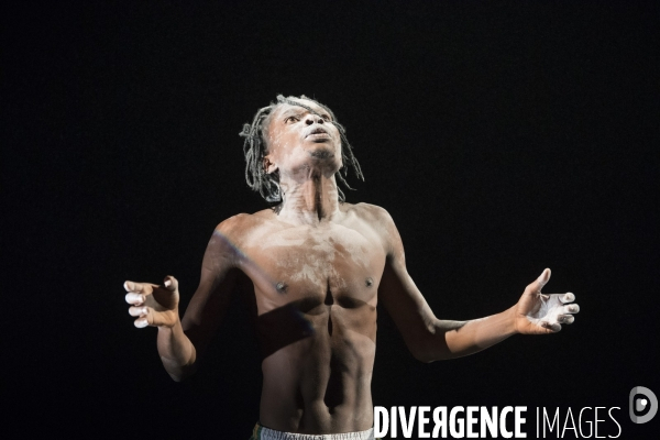 Re:INCARNATION de Qudus Onikeku