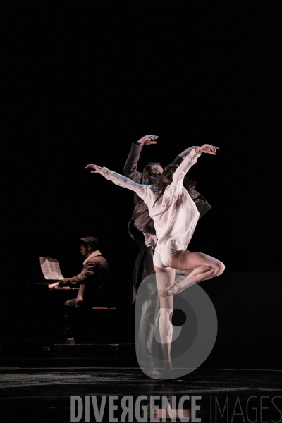 Les ailes du désir / Bruno Bouché / Ballet de l Opéra national du Rhin