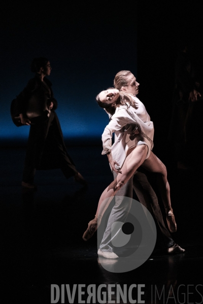 Répétitions en scène -Les ailes du désir / Bruno Bouché / Ballet de l Opéra national du Rhin