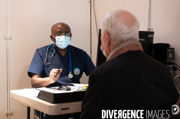 Vaccinations à la mairie du XIII eme