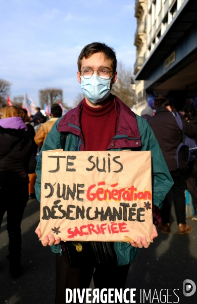 Manifestation des étudiants pour le retour des cours en présentiel