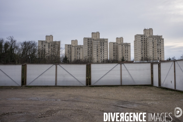 Le collectif de defense des jardins ouvriers d aubervilliers manifeste.