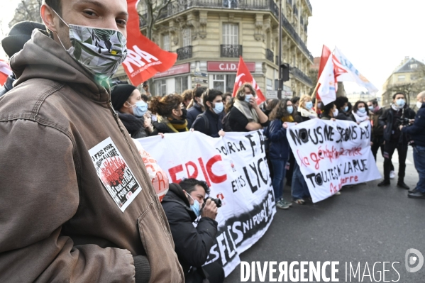 Manifestation des étudiants à Paris. Contre la précarité étudiante et pour la réouverture des universités.