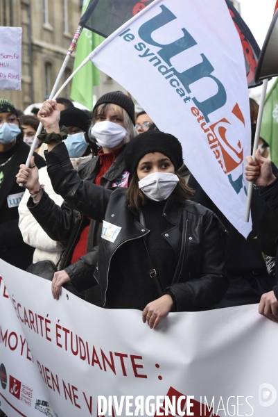 Manifestation des étudiants à Paris. Contre la précarité étudiante et pour la réouverture des universités.