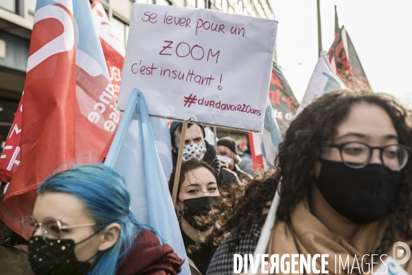 Manifestation des étudiants pour défendre les conditions de vie et d études 20012021