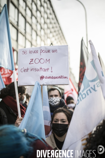 Manifestation des étudiants pour défendre les conditions de vie et d études 20012021