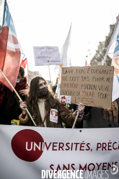 Manifestation des étudiants pour défendre les conditions de vie et d études 20012021