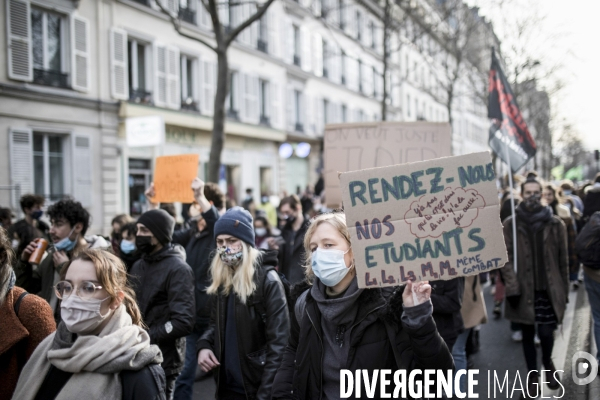 Manifestation des étudiants pour défendre les conditions de vie et d études 20012021