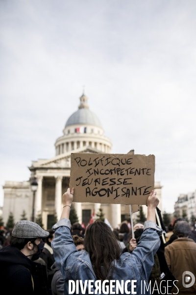 Manifestation des étudiants pour défendre les conditions de vie et d études 20012021