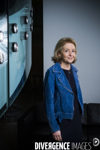 Portrait de la deputee laure de la raudiere.