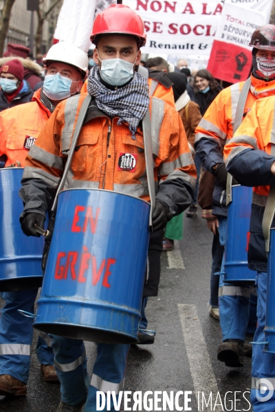 Paris, Manifestation pour l emploi, les libertés et gilets jaunes