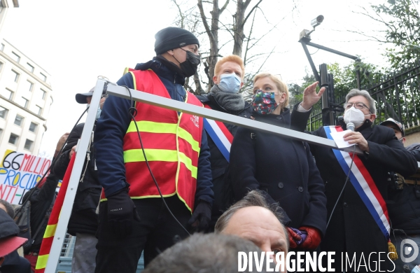 Paris, Manifestation pour l emploi, les libertés et gilets jaunes