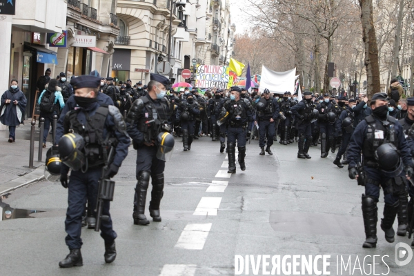 Paris, Manifestation pour l emploi, les libertés et gilets jaunes