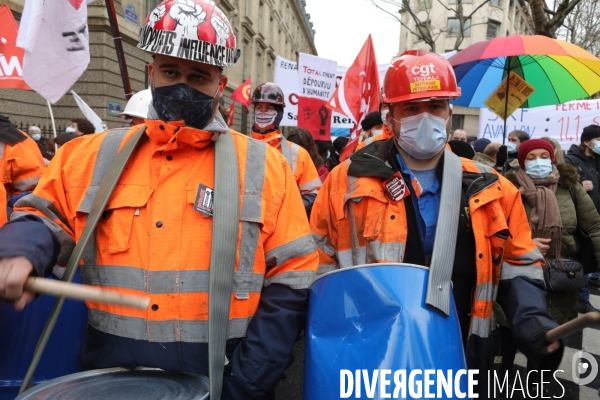 Paris, Manifestation pour l emploi, les libertés et gilets jaunes
