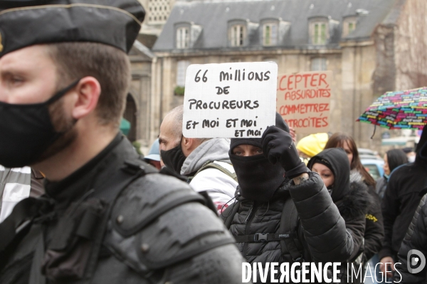 Paris, Manifestation pour l emploi, les libertés et gilets jaunes