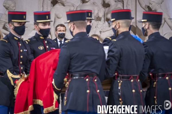 Emmanuel Macron fait entrer Maurice Genevoix au Panthéon