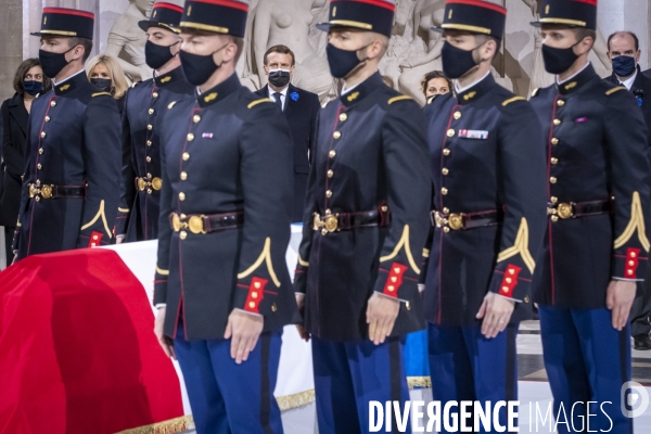 Emmanuel Macron fait entrer Maurice Genevoix au Panthéon