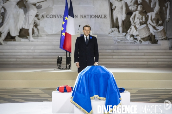 Emmanuel Macron fait entrer Maurice Genevoix au Panthéon