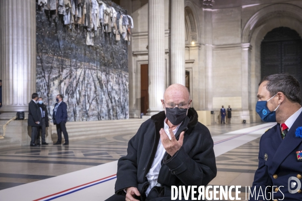 Emmanuel Macron fait entrer Maurice Genevoix au Panthéon