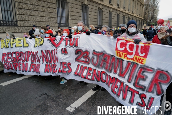 Manifestation contre les licenciements à l appel de la CGT-TUI