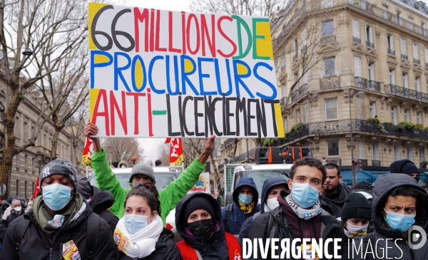 Manifestation contre les licenciements à l appel de la CGT-TUI