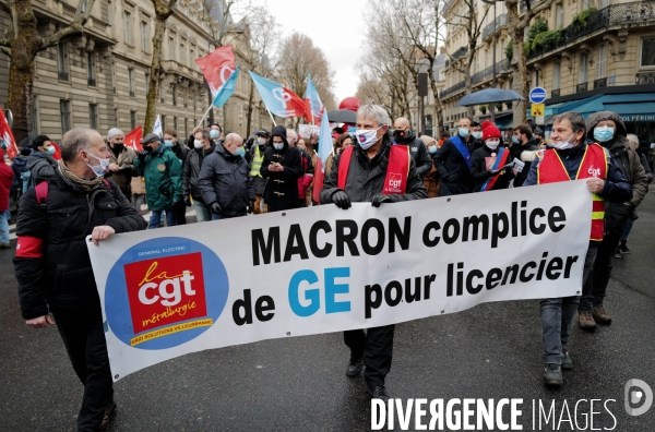 Manifestation contre les licenciements à l appel de la CGT-TUI