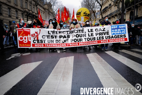 Manifestation contre les licenciements à l appel de la CGT-TUI