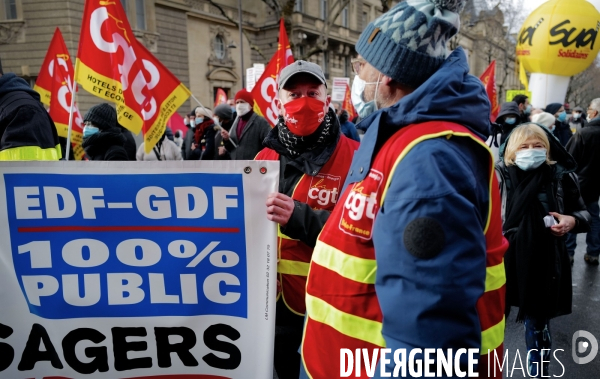 Manifestation contre les licenciements à l appel de la CGT-TUI