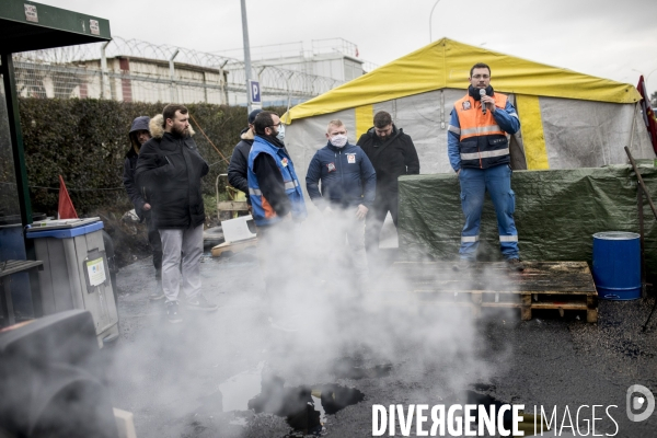 Grève des salariés de la raffinerie Total de Grandpuits 22012021