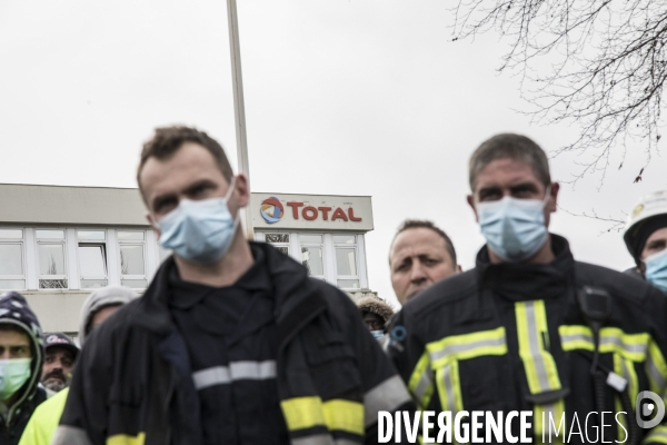 Grève des salariés de la raffinerie Total de Grandpuits 22012021