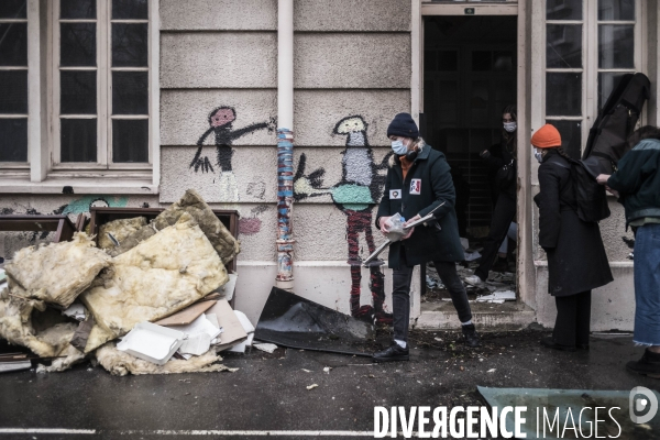 Utopia 56, mise à l abri des migrants à l école Erlanger.
