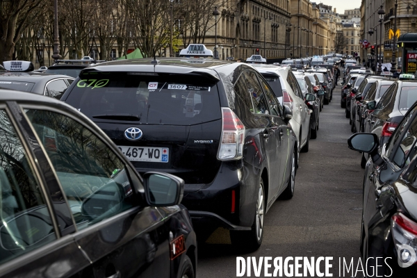 Manifestation des taxis contre la maraude des VTC